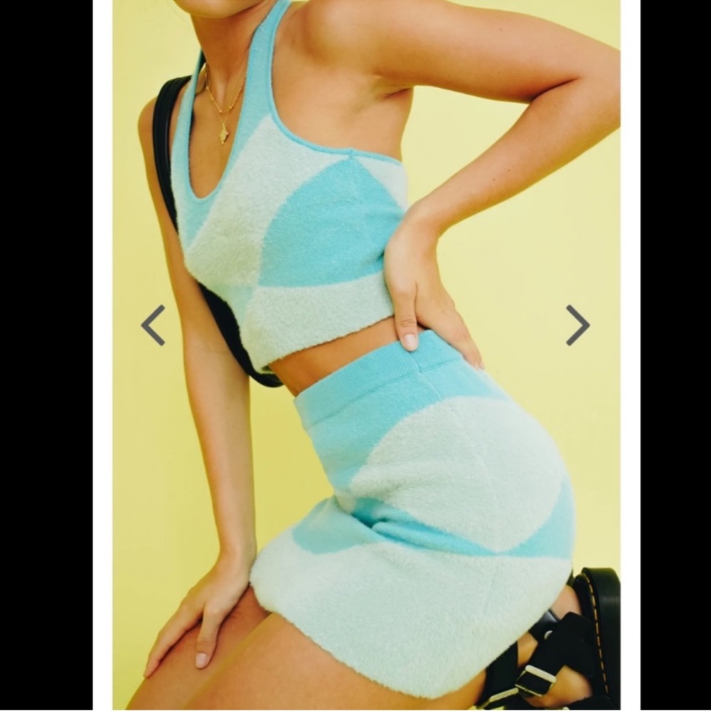 VRG GRL Dancing in the Dark Knit Skirt in Skyblue Size 6